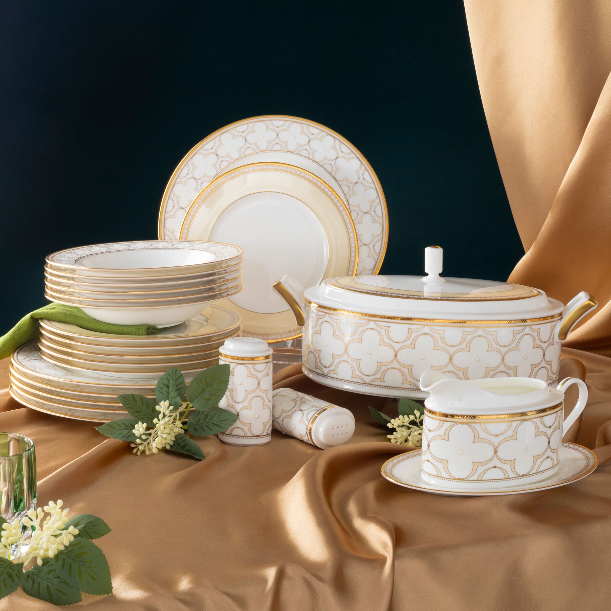  Bộ đĩa ăn kiểu Âu 22 món (cho 6 người) sứ xương | Trefolio Gold 4945L - D024AP 