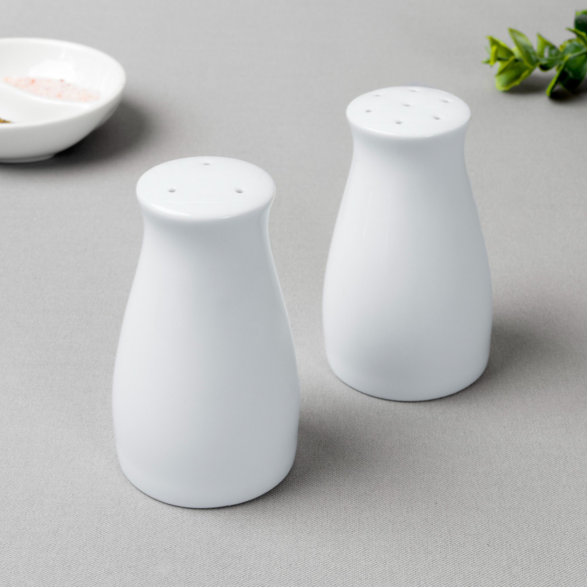  Bộ lọ đựng tiêu (3 lỗ) và muối (7 lỗ) cao 8,6cm sứ trắng | Art Stage 3-336L - 919710 