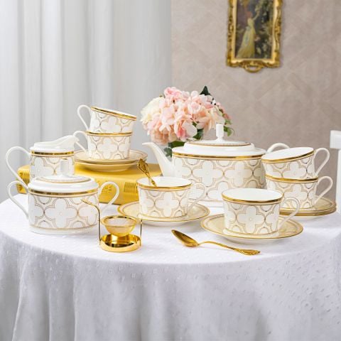 激安ショップ 食品 Noritake ノリタケ ティーカップ・ソーサー ティーポット 計15点 食器