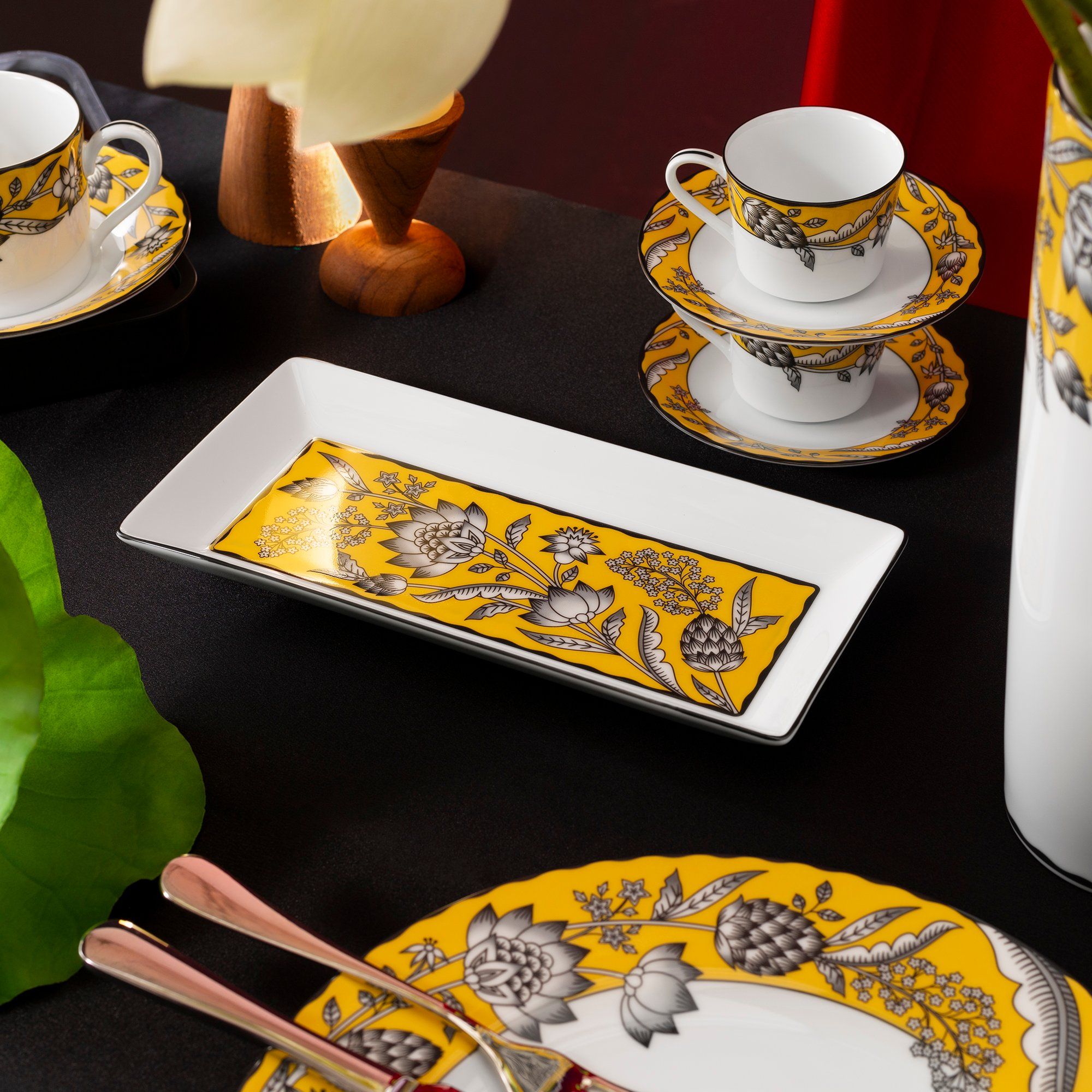  Bộ ấm chén uống trà nhỏ (ấm 630ml, chén 100ml) 13 món sứ trắng | Chelsea Estate 1779L - T014S 