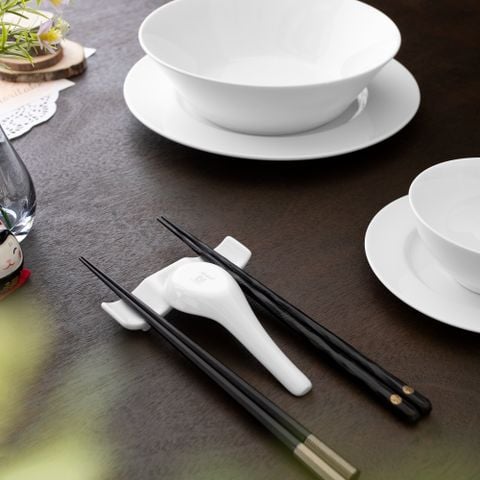  Dụng cụ gác đũa & thìa (gác đũa muỗng) dài 10,8cm sứ trắng | Art Stage 4257L - 91831 