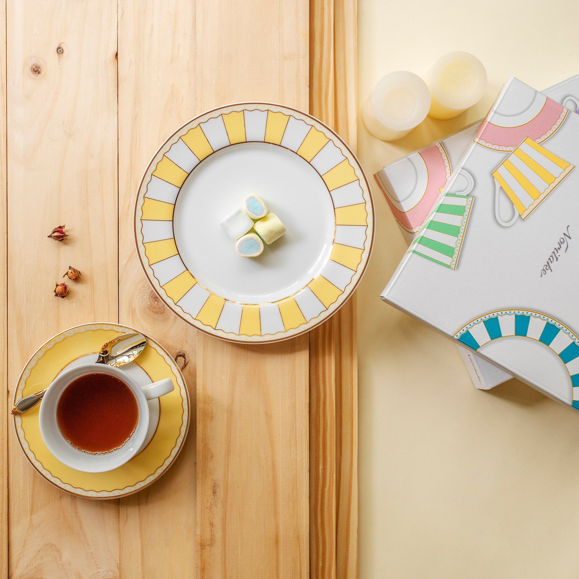  Bộ 02 đĩa tròn cỡ vừa 21cm (vàng pastel) sứ trắng | CRNIVL Yellow M-250L - Q002M 