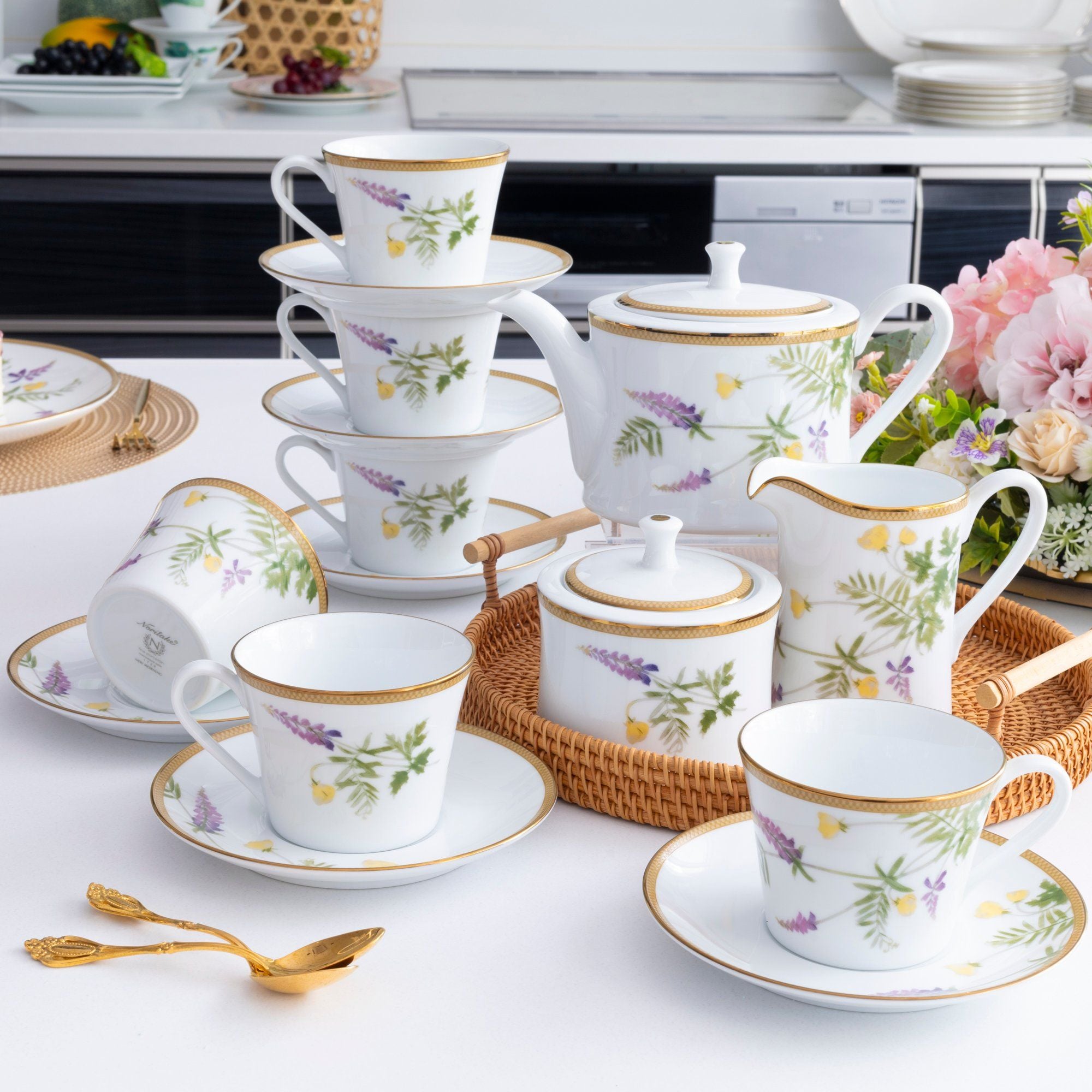  Bộ ấm chén uống trà chiều (ấm 630ml, chén 250ml) 6 món sứ trắng | New Morning 1738L - T07A 