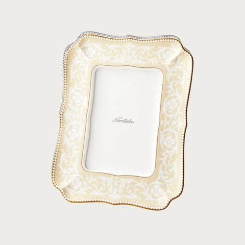  Khung ảnh để bàn Maison Coll White Lace (chiều dài 19,6cm, chiều rộng 15,7cm) | Maison Coll N-213L - Y93581 