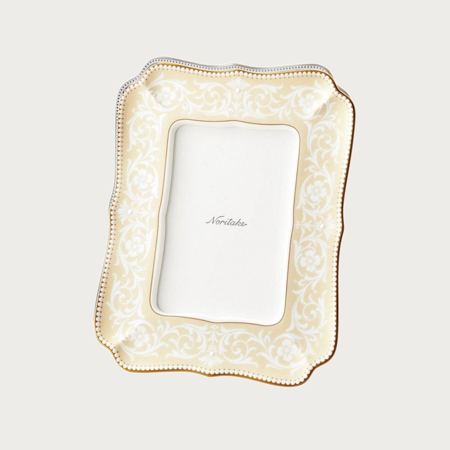  Khung ảnh để bàn Maison Coll White Lace (chiều dài 19,6cm, chiều rộng 15,7cm) | Maison Coll N-213L - Y93581 