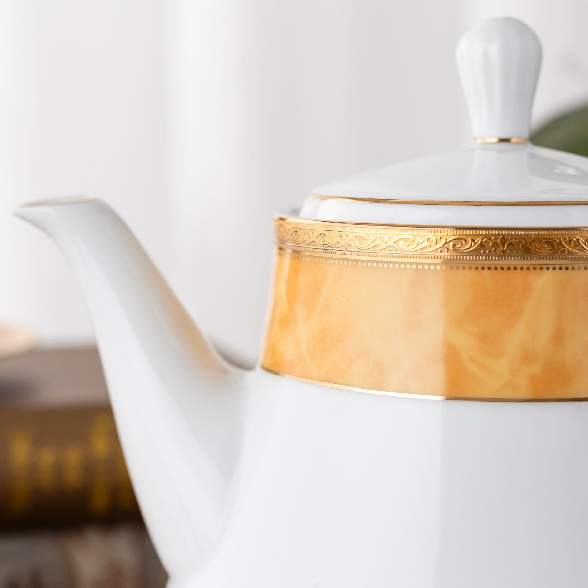  Bộ ấm chén uống trà (ấm 1.200ml, chén 230ml) (vàng - Thạch Anh) 15 món sứ trắng | Majestic Yellow M-168L - T017A 