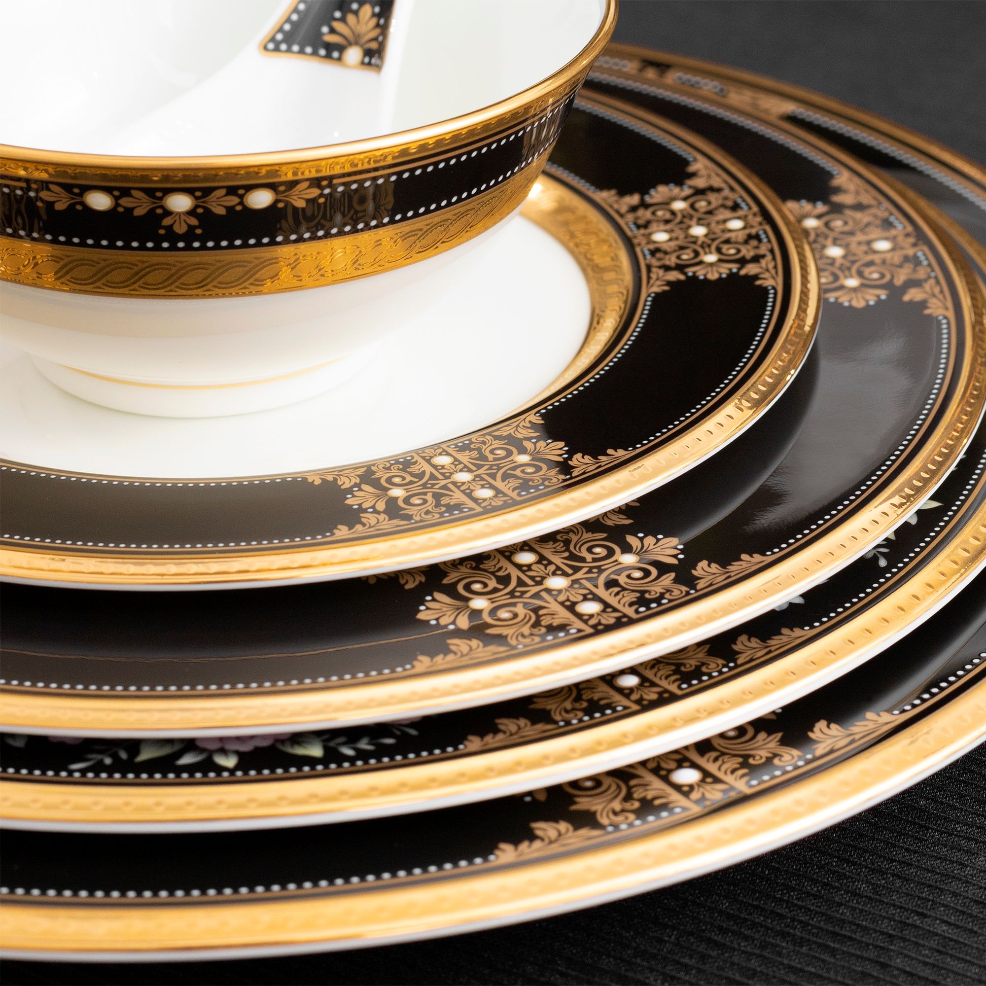  Đĩa tròn cỡ vừa đường kính 21,8cm sứ xương Nhật Bản | Evening Majesty 4818J - 59511 