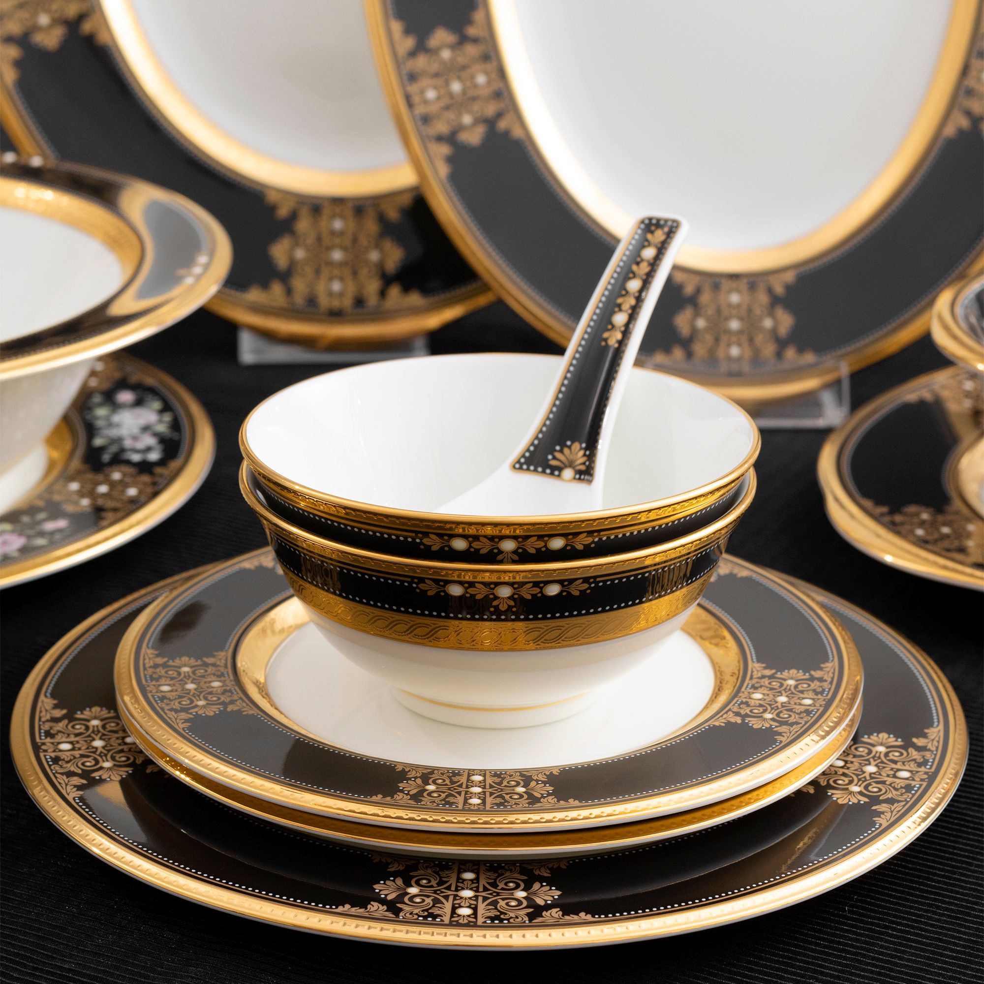  Đĩa tròn cỡ nhỏ đường kính 17,2cm lót bát (chén) cơm sứ xương Nhật Bản | Evening Majesty 4818J - 59512 