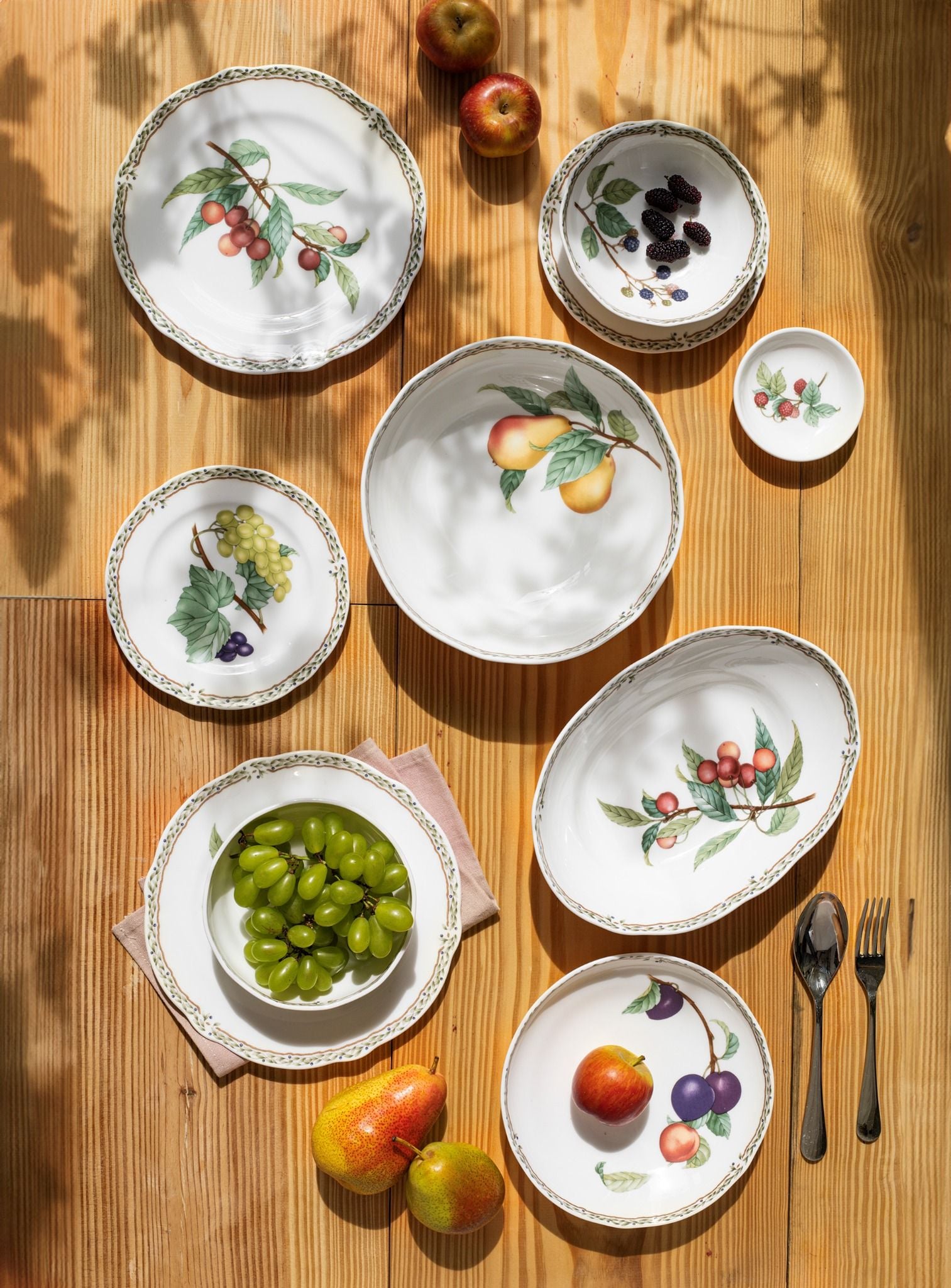  Bộ bát đĩa ăn châu Á cơ bản 22 món (cho 6 người) sứ xương | Orchard Garden 4911L - D022AN 