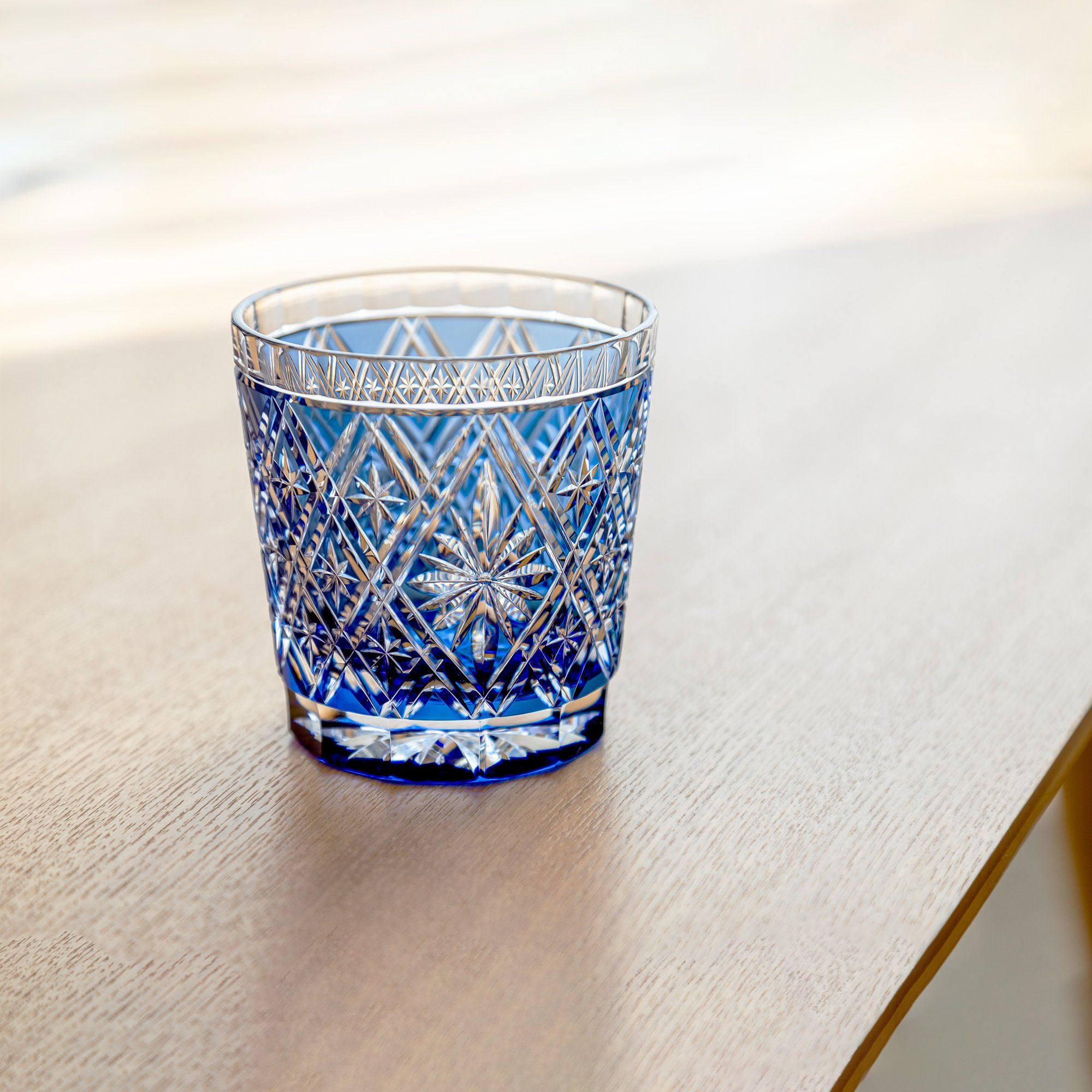  Ly pha lê rock glass Edo Kiriko "Hishibana" 320ml màu xanh cobalt được chế tác bởi nghệ nhân Hideaki Shinozaki | Kagami Crystal T787 - 3032-CCB 