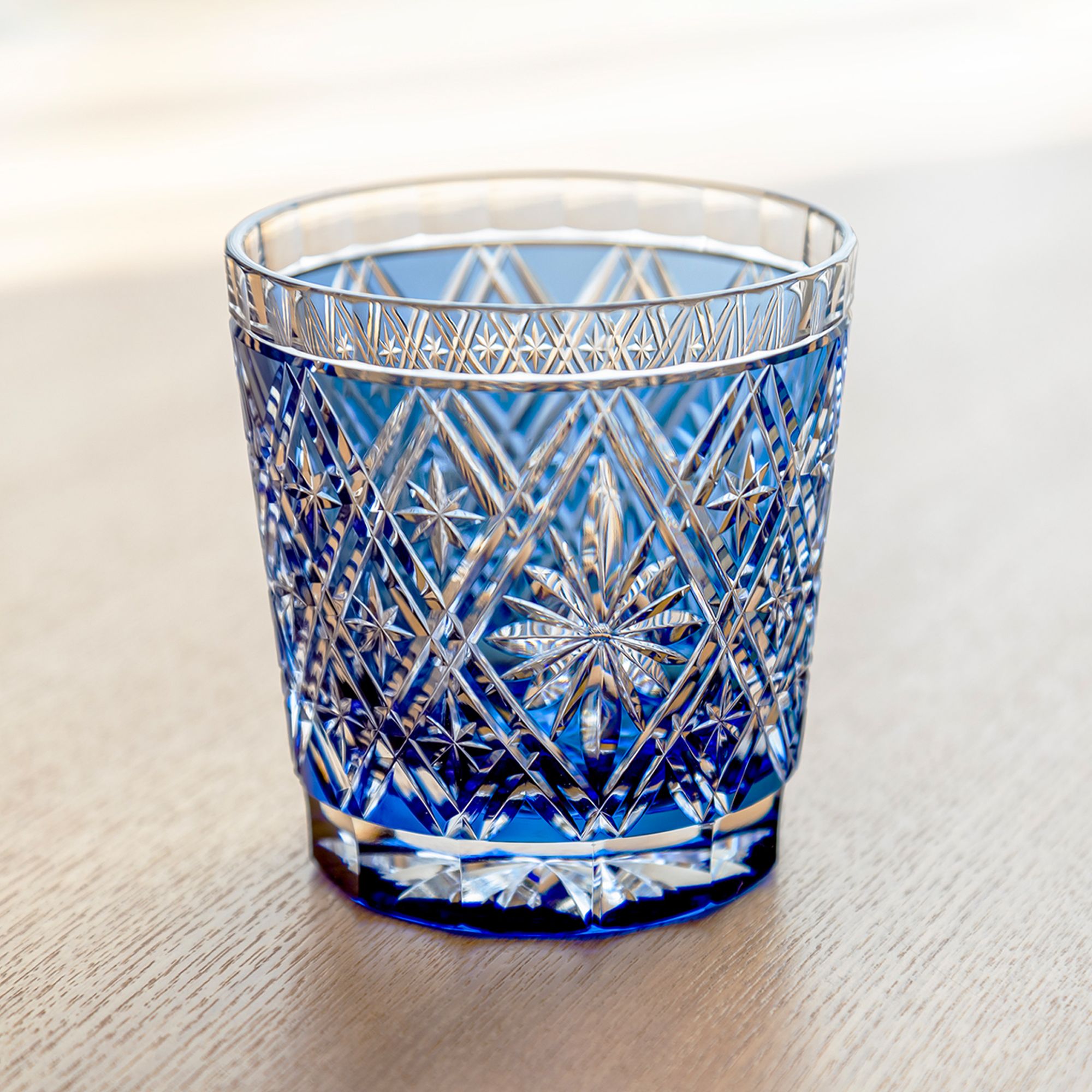  Ly pha lê rock glass Edo Kiriko "Hishibana" 320ml màu xanh cobalt được chế tác bởi nghệ nhân Hideaki Shinozaki | Kagami Crystal T787 - 3032-CCB 