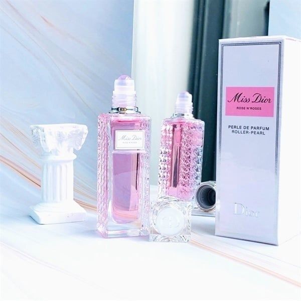 NƯỚC HOA DẠNG LĂN MISS DIOR ROSE N'ROSES EDT ROLLER-PEARL 20ML