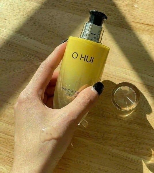 SERUM OHUI MIRACLE TONING #50ML + 10 BÔNG DƯỠNG DA