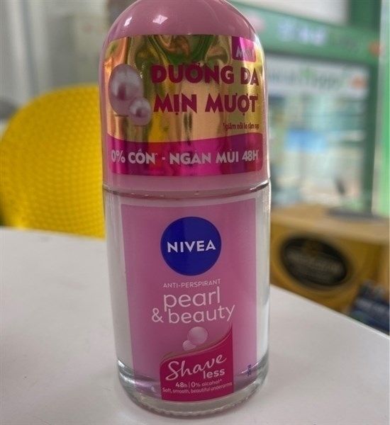 NI_Nivea_Lăn Ngăn Mùi Quyến Rũ Ngọc Trai Mướt Mịn Mới 25ml