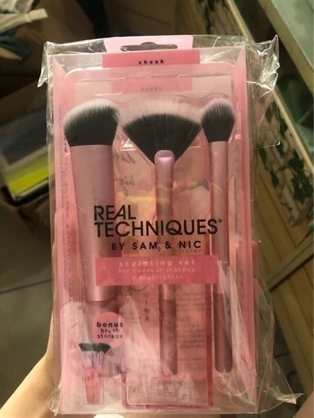 REAL TECHNIQUES_Bộ Cọ Trang Điểm 3 Cây