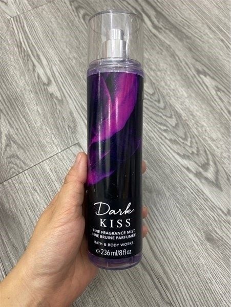 B&BW_Xịt Thơm Dark Kiss Fine Fragrance Mist 236ml