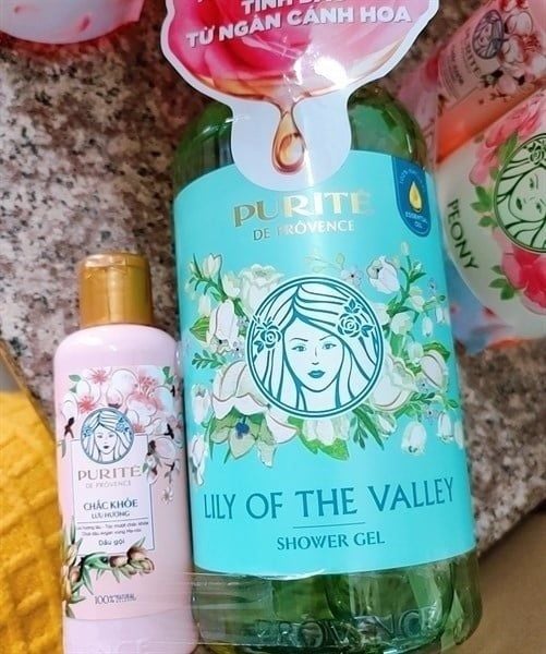 PURITE_Sữa Tắm De Prôvence LILY (Hoa Linh Lan) 850ML