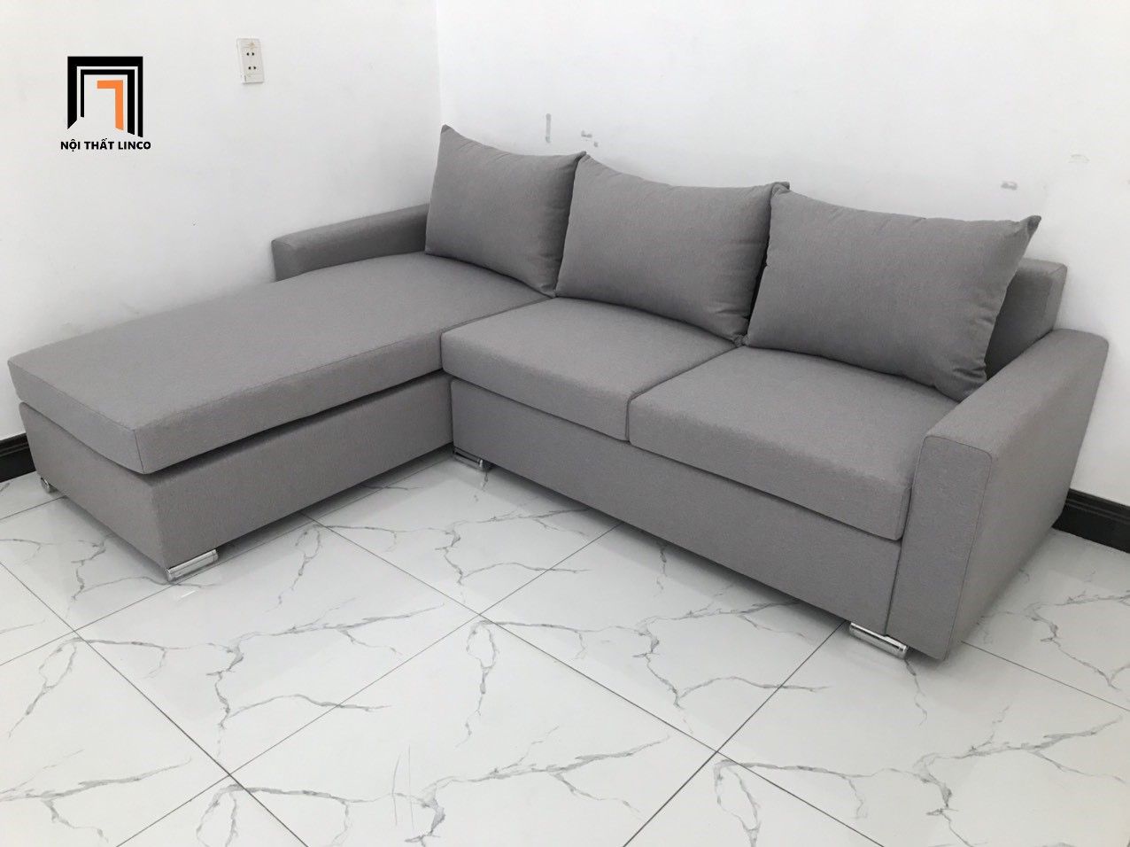  Sofa góc xám trắng giá rẻ dài 2m2 x 1m6 cho phòng khách nhỏ 