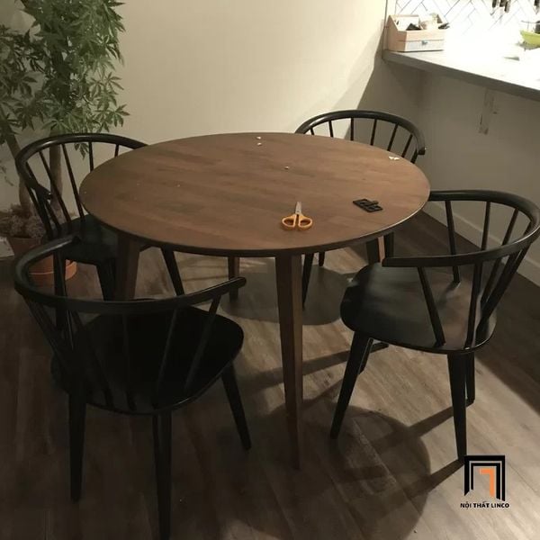 bộ bàn ăn tròn 4 ghế gỗ nhỏ