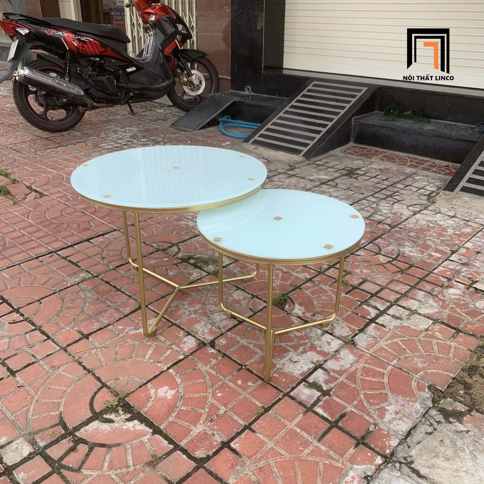  Cặp 2 bàn tròn kính cường lực BTPK6 Badil khung chân sắt vàng 