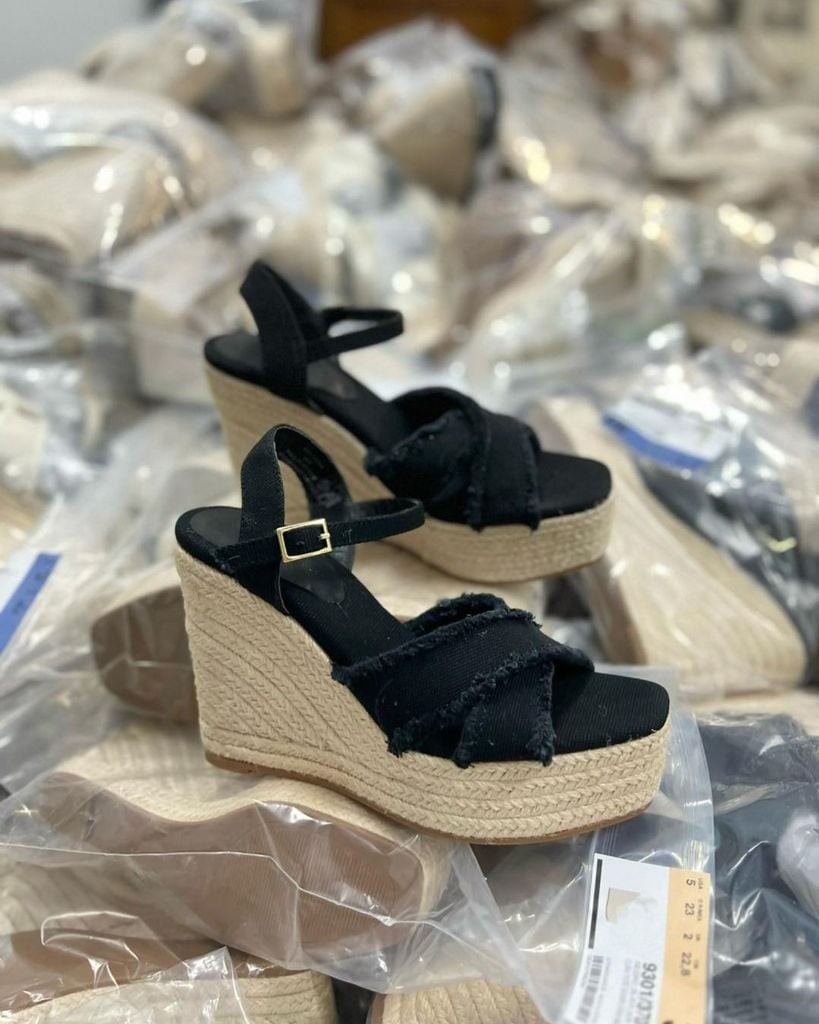 GIÀY STRADIVARIUS