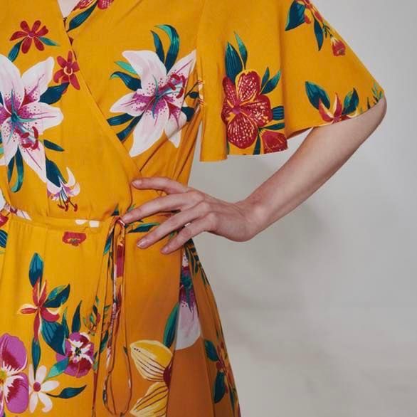 ĐẦM BYUS WEAR VÀNG BÔNG CỔ TIM