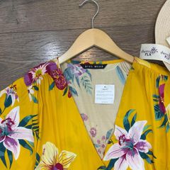 ĐẦM BYUS WEAR VÀNG BÔNG CỔ TIM