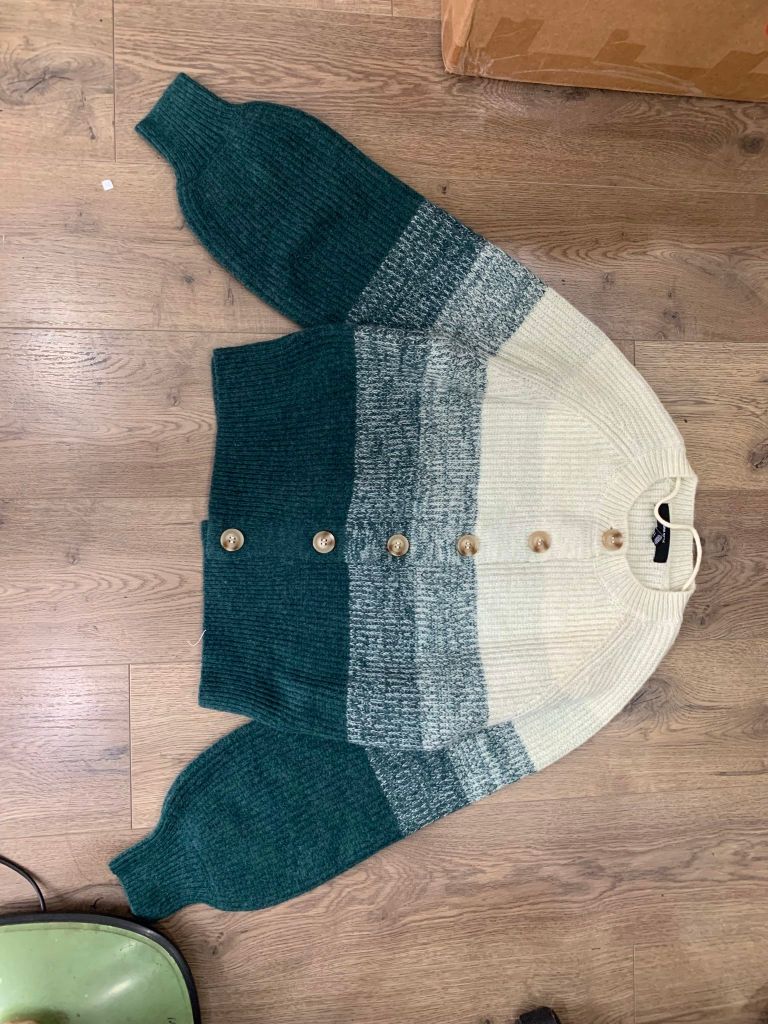 KHOÁC LEN VERO MODA LOANG MÀU