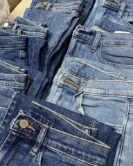 QUẦN JEANS UNIQLO