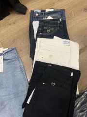 QUẦN JEANS ZARA TÚI TIM