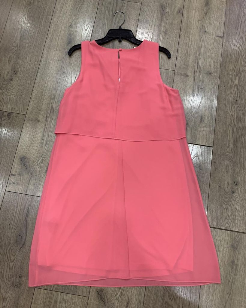 ĐẦM JESSICA VOAN CAM SÁT NÁCH