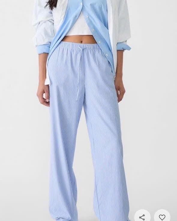 QUẦN STRADIVARIUS SỌC XANH