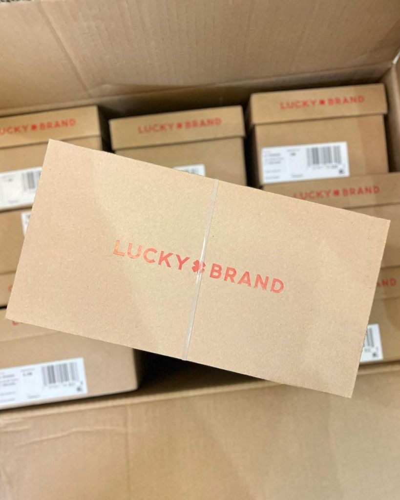 GIÀY LUCKY