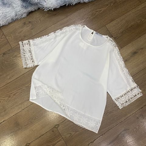 ÁO ZARA TRẮNG PHỐI REN HOA
