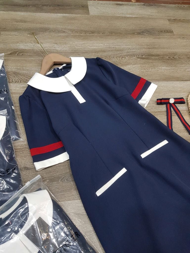 ĐẦM TOMMY XANH ĐEN