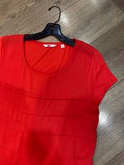 Áo Reitmans đỏ tầng phối thun