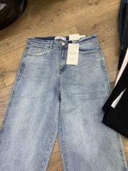 QUẦN JEANS ZARA TÚI TIM