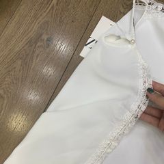 ÁO ZARA TRẮNG PHỐI REN HOA