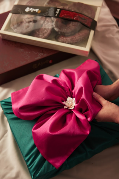  Vải lụa Satin - size 110x110 (cm) 