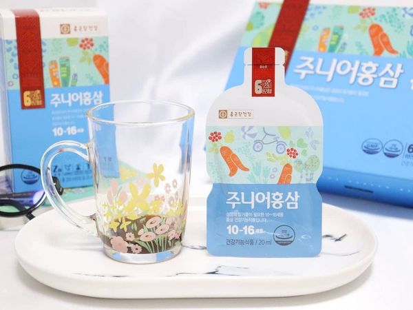  Hồng sâm trẻ em Chong Kun Dang (cho bé từ 6 tuổi) - 20ml x 30 gói (xanh) 