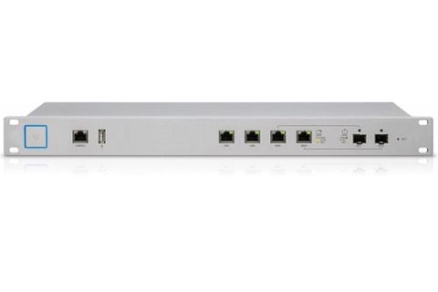 Enterprise Gateway Router with Gigabit Ethernet UniFi USG PRO 4