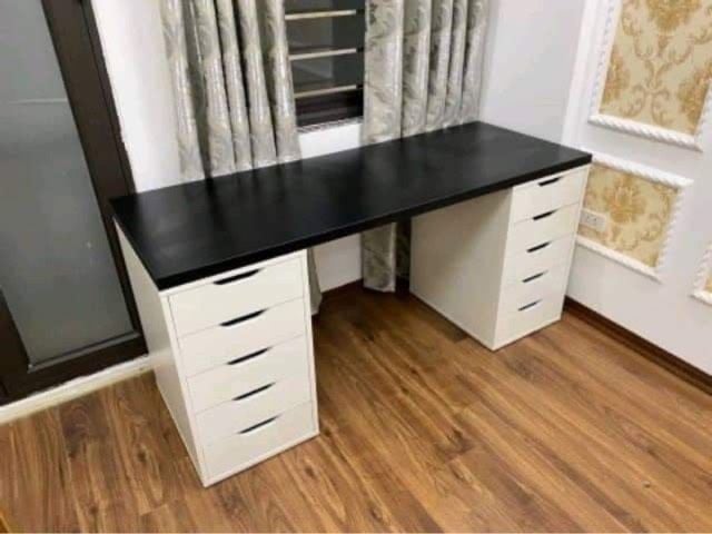 Bàn Gaming kèm hộc tủ