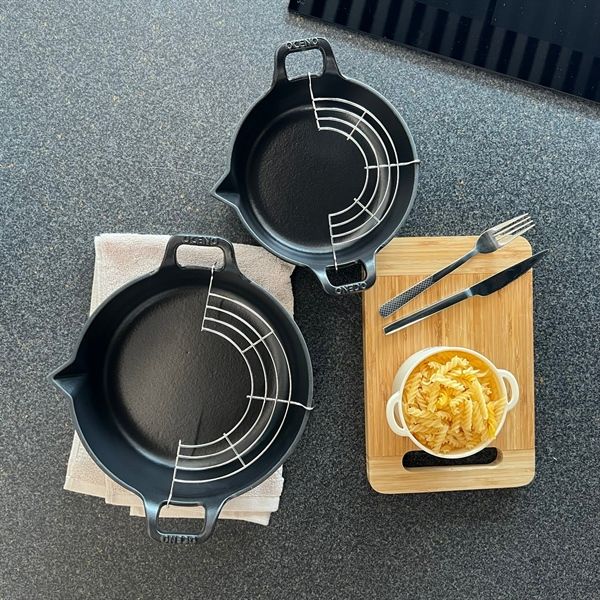 Chảo gang Tempura mỏ chim kèm giá gác.