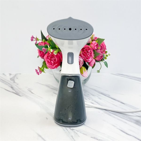 Bàn là hơi nước cầm tay Lock Lock ENI148WHT