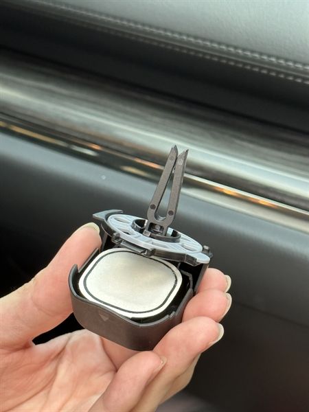 Nước hoa oto cài cửa gió DEOX CAR