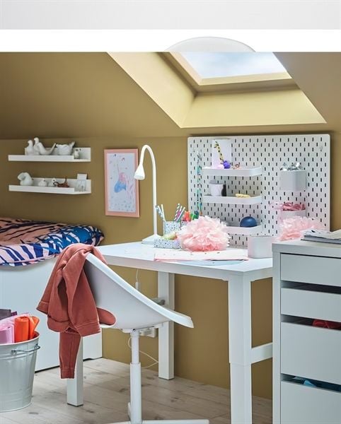 Ghế xoay IKEA LOBERGET / MALSKAR MẶT TRẮNG + CHÂN TRẮNG