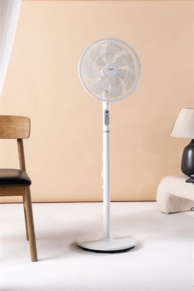 Quạt cây 7 cánh điều khiển từ xa Kaiyo Nhật