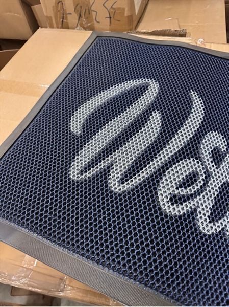 Thảm cọ giầy dép để cửa ra vào