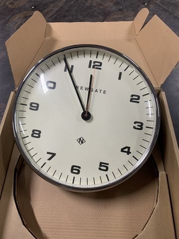 Đồng hồ NewGate 30cm Viền MÀU BẠC