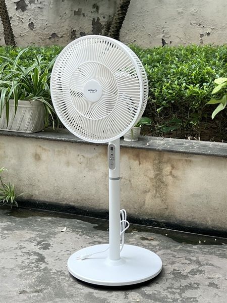 Quạt cây 7 cánh điều khiển từ xa Kaiyo Nhật